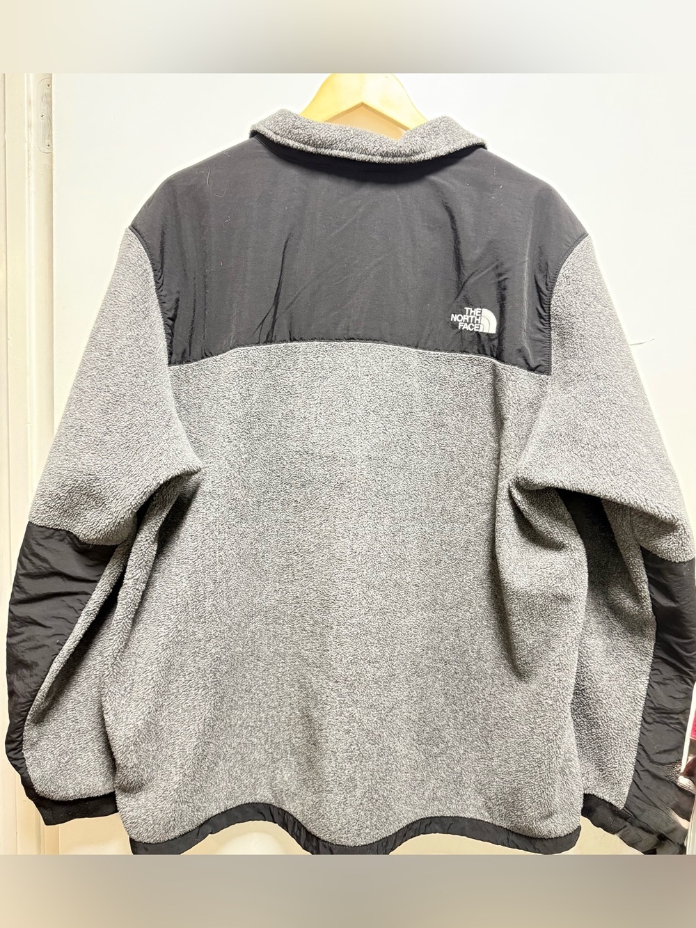 The North Face Men’s Gray and Black Hybrid Fleece Jacket - Picture 4 of 6